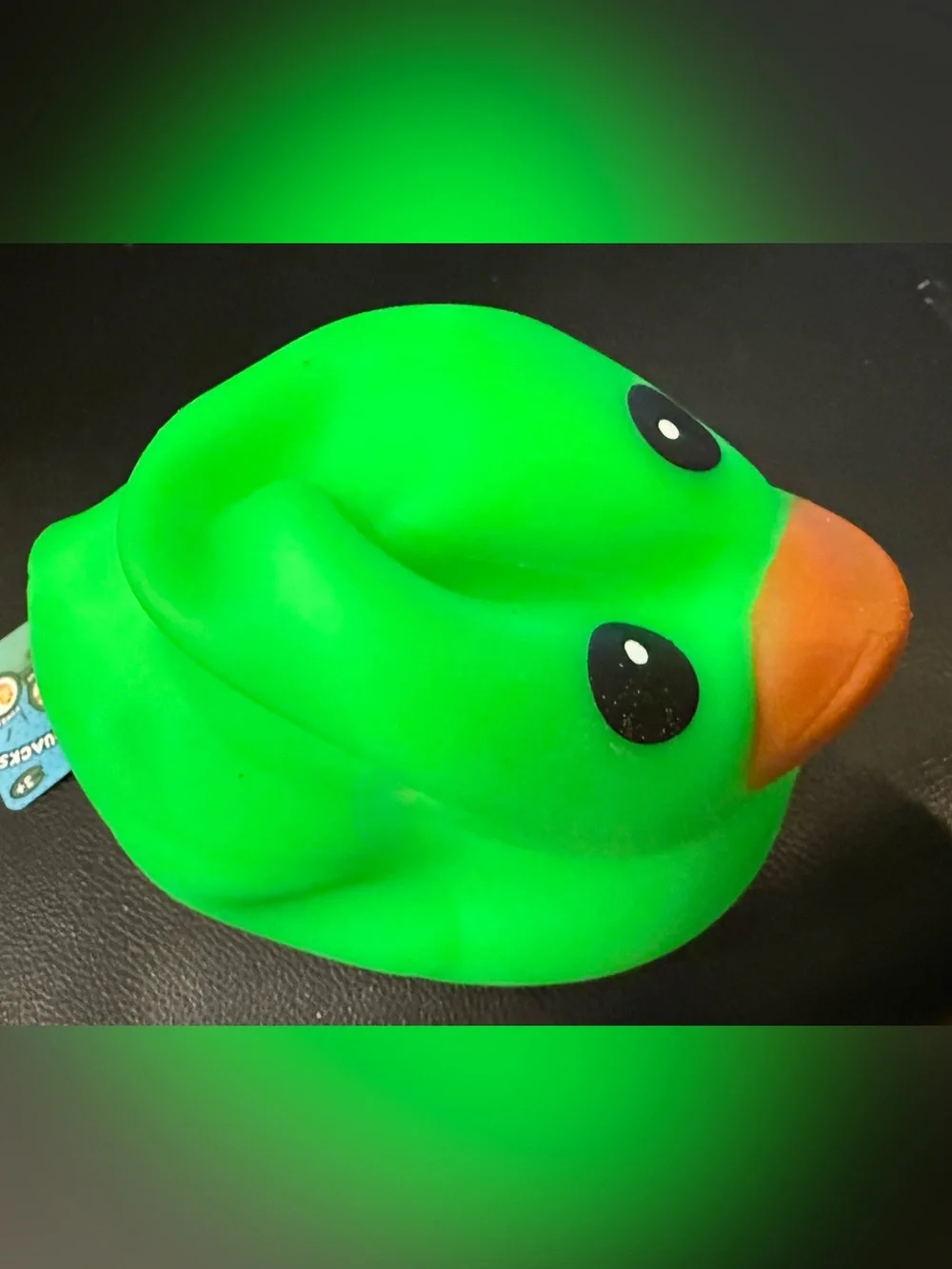 SUNNY DAYS TRENDING LAFFY QUACKS BRIGHT GREEN JUMBO SOFT SQUISHY  DUCK  NWT